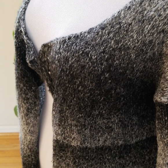 MADDISON 💋 SWEATER - Picture 2 of 8